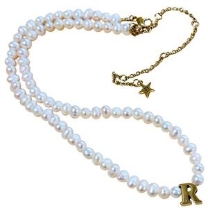 Dalmata Initial letter "R" Pearl Necklace gold plated Freshwater beaded collar